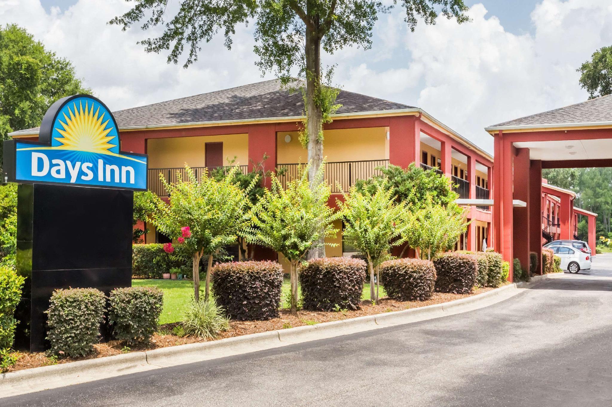 Days Inn By Wyndham Pensacola I-10 Ferry Pass Bagian luar foto