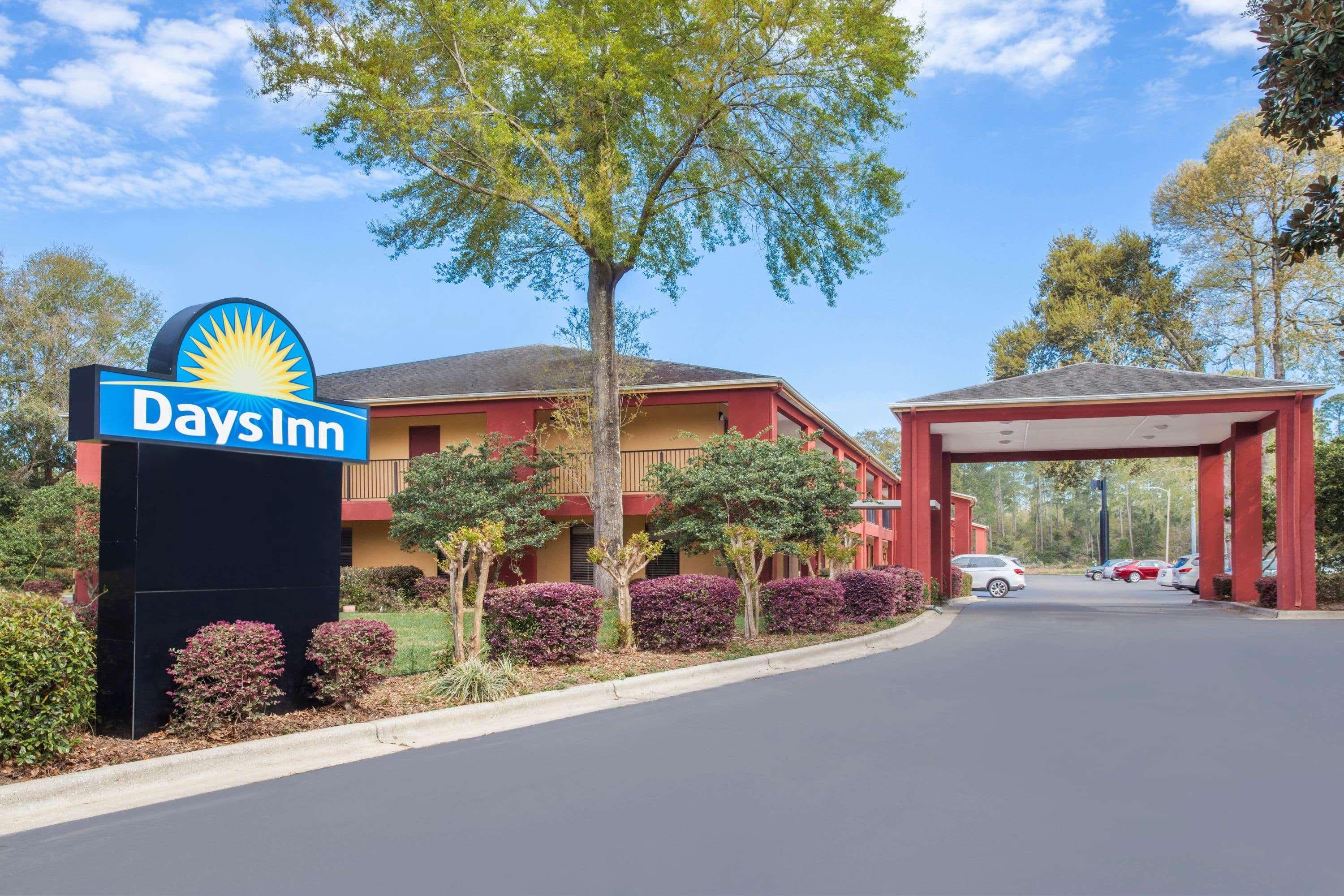 Days Inn By Wyndham Pensacola I-10 Ferry Pass Bagian luar foto