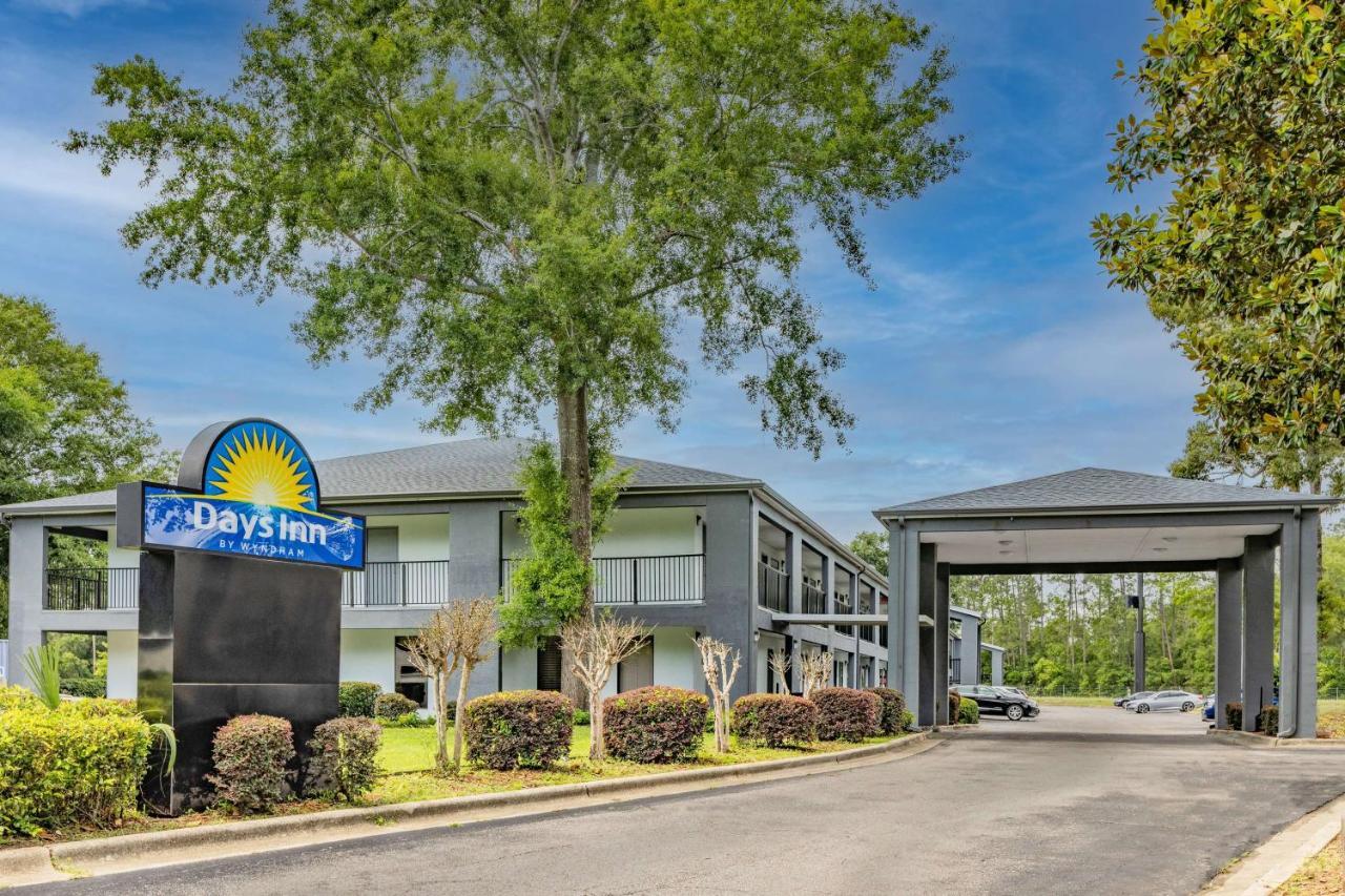 Days Inn By Wyndham Pensacola I-10 Ferry Pass Bagian luar foto